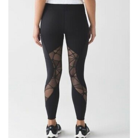 lululemon athletica Pants - Lululemon Black Goal Crusher 7/8 with Pockets Sz 6